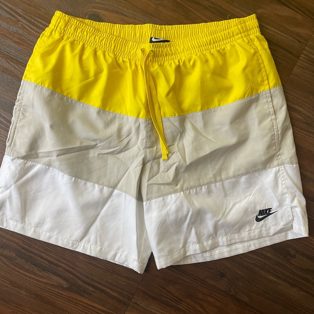 Nike shorts XL